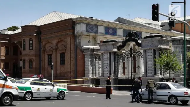 Dilaporkan telah terjadi rangkaian serangan sekitar Kompleks Parlemen Iran dan Makam Ayatollah Khomeini di Ibu Kota Iran, Tehran.