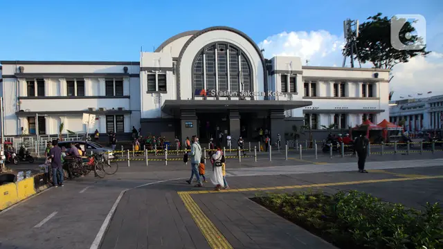 Jalur Pedestrian Penghubung Stasiun Jakarta Kota - Kawasan Wisata Kota Tua Selesai Direvitalisasi
