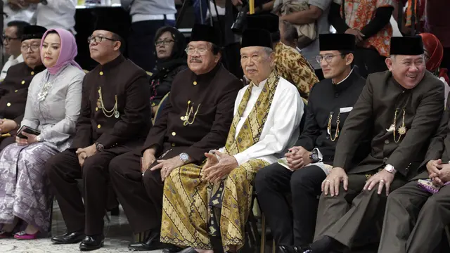 25 koleksi Anna Mariana