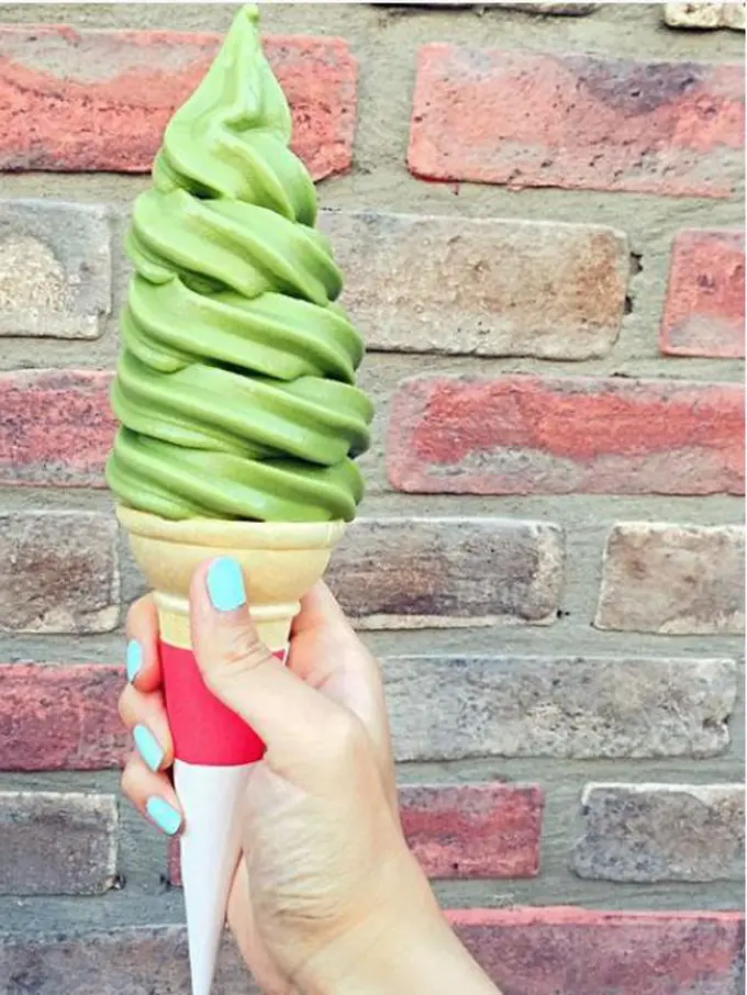 10 Es Krim yang Bikin Musim Kemarau Terasa Lebih Adem