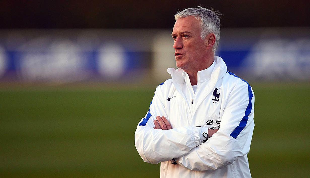 6. Didier Deschamps (Prancis), peraih Piala Dunia 1998 itu sebulan mendapat gaji 166.666 euro atau 2,46 miliar rupiah. Euro 2016, menjadi uji berat bagi pria 47 tahun ini mengingat sebagai tuan rumah Prancis dituntut untuk juara. (AFP/Franck Fife)