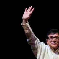 Jackie  benar-benar marah saat pertama mendengar penangkapan anak laki-lakinya terkait obat terlarang. "Sebagai public figure saya merasa sangat malu. Sebagai ayahnya, saya sangat sedih dan kecewa," tulis Jackie. (Bintang/EPA)