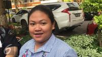 Putri Nia Daniati, Olivia Nathania usai menjalani pemeriksaan di Polda Metro Jaya terkait kasus penipuan, Selasa (1/8/2017). (Surya Hadiansyah/Liputan6.com)