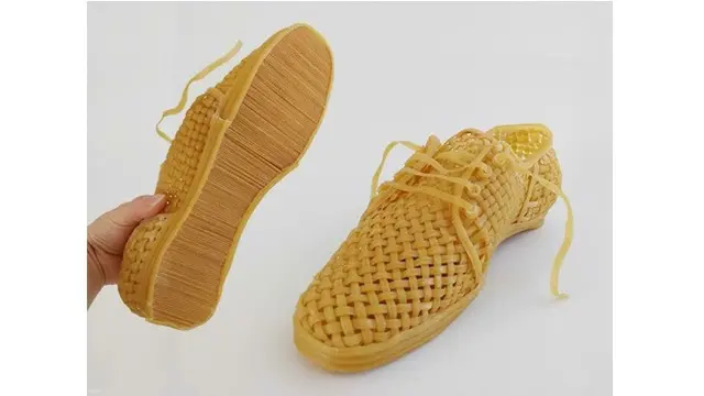 6 Bentuk Sepatu Mirip Makanan Ini Unik, Bikin Pengin Jajan