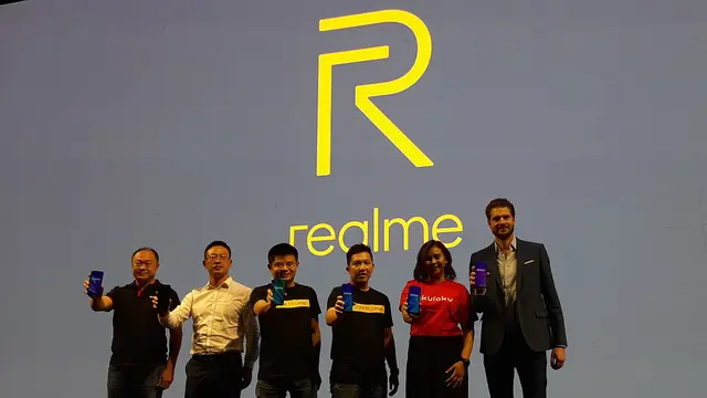 [Fimela] Realme 5 dan 5 Pro