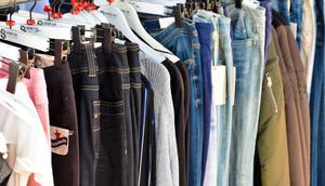 Ilustrasi pakaian thrifting. (unsplash.com/@waldemarbrandt67w)