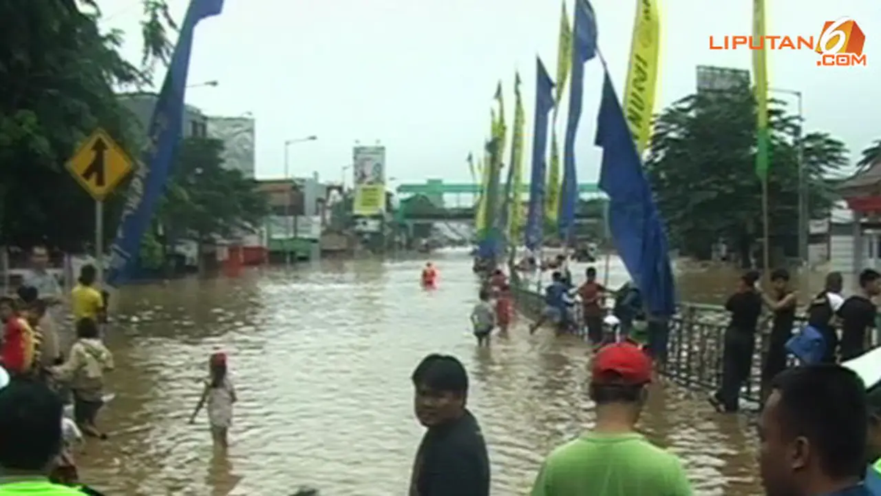 banjir-jalan-140118-b.jpg