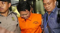 Irjen Kemendes Sugito usai di tetapkan sebagai tersangka oleh KPK keluar dari gedung KPK, Jakarta, Sabtu (27/5). (Liputan6.com/Angga Yuniar)