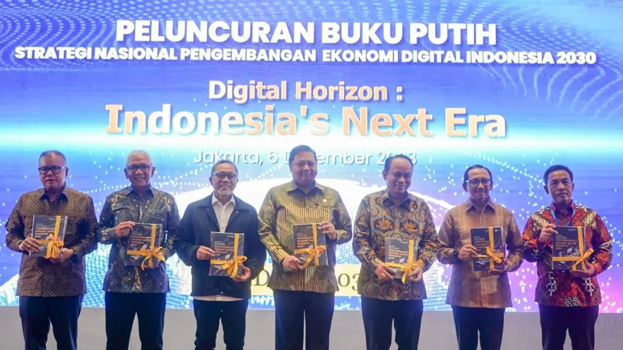 Sebagai salah satu langkah dalam menavigasi arah transformasi ekonomi digital di Indonesia tersebut, Pemerintah meluncurkan Buku Putih Strategi Nasional Pengembangan Ekonomi Digital Indonesia 2030 di Jakarta, Rabu (6/12).