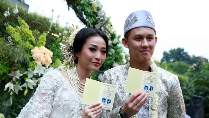 [Bintang] Jevin Julian dan Rinni Wulandari