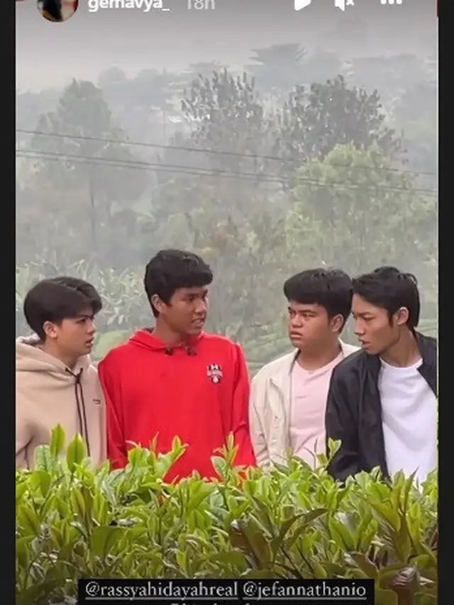 Kiesha Alvaro dan sejumlah pemain lama Dari Jendela SMP kembali syuting (Foto: Instagram/@gemavya_)