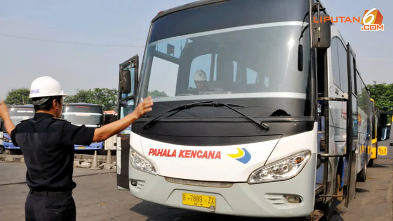 bus-layak130801b.jpg