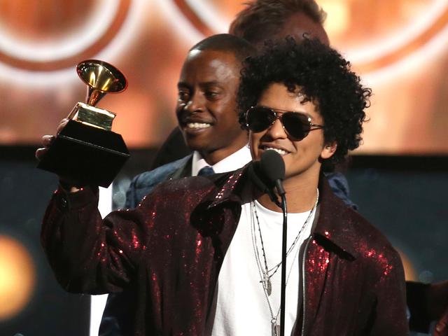 Lirik Lagu Marry You Bruno Mars Ragam Bola Com