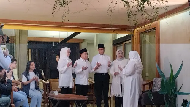 Bakal calon presiden (bacapres) dan calon wakil presiden (bacawapres) dari Koalisi Perubahan Anies Baswedan-Muhaimin Iskandar (AMIN) melakukan sungkeman ke ibunda masing-masing.