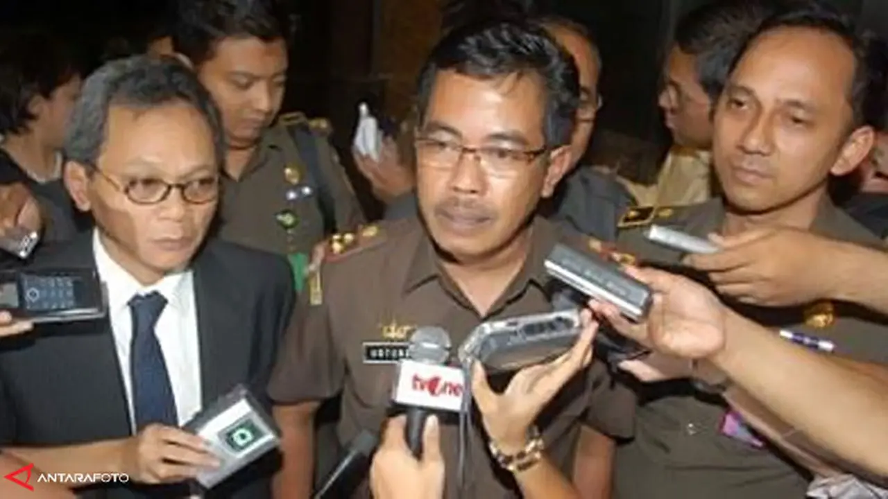 setia-untung-arimuladi-131022b.jpg