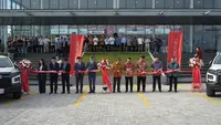 Indomobil JAC Resmikan Dealer 3S Pertama di PIK Jakarta, Perkuat Ekosistem Kendaraan Niaga Listrik