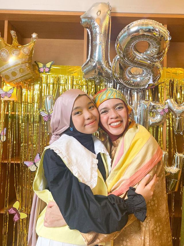 Momen Perayaan Ultah Fatimah Halilintar yang Ke-18. (Sumber: Instagram/genifaruk)