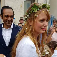 Kabar pernikahan Ario Bayu dan Valentine Payen, perempuan asal Prancis terlihat dari akun beberapa selebriti. Salah satu artis yang mengunggah foto dan vidionya dari akun Instagram Wulan Guritno. (Instagram/wulanguritno)