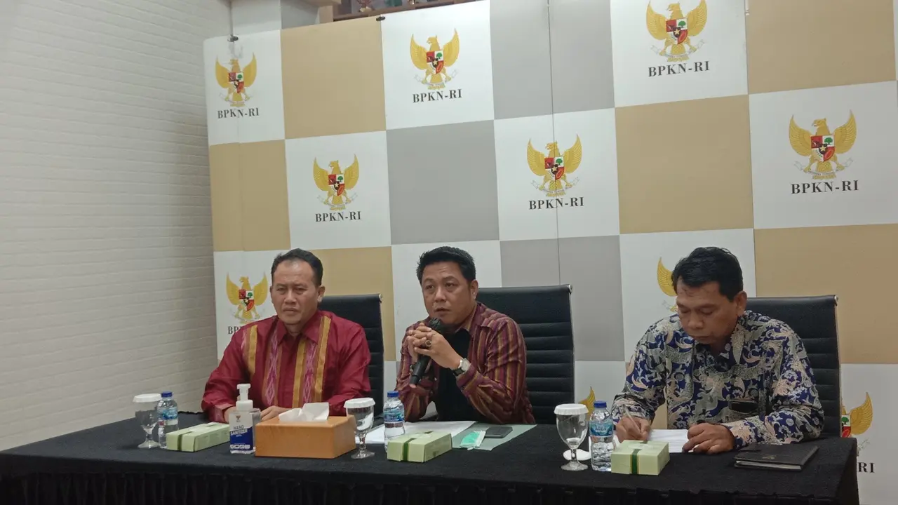 Badan Perlindungan Konsumen Nasional (BPKN) merespon kasus gagal ginjal akut massal pada anak usia dini, yang disebakan oleh peredaran obat sirup.
