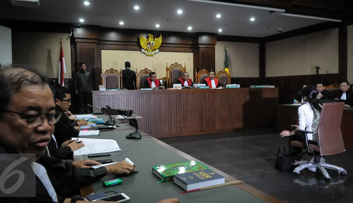 Suasana sidang pembacaan tuntutan oleh JPU dengan terdakwa Jessica Kumala Wongso di Pengadilan Negeri Jakarta Pusat, Rabu (5/10). (Liputan6.com/Helmi Afandi)