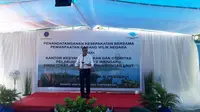 Menteri Perhubungan Budi Karya Sumadi saat melakukan kunjungan kerja ke Pelabuhan Ba'a, Kabupaten Rote Ndao. (Liputan6.com/Ilyas Istianur P)