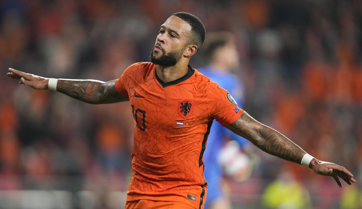 Berkat kemenangan ini, Tim Oranje masih menempati posisi kedua Grup G dengan nilai 10 hasil dari lima pertandingan. Mereka tertinggal satu angka dari Turki di urutan tertas. (Foto: AP/Peter Dejong)