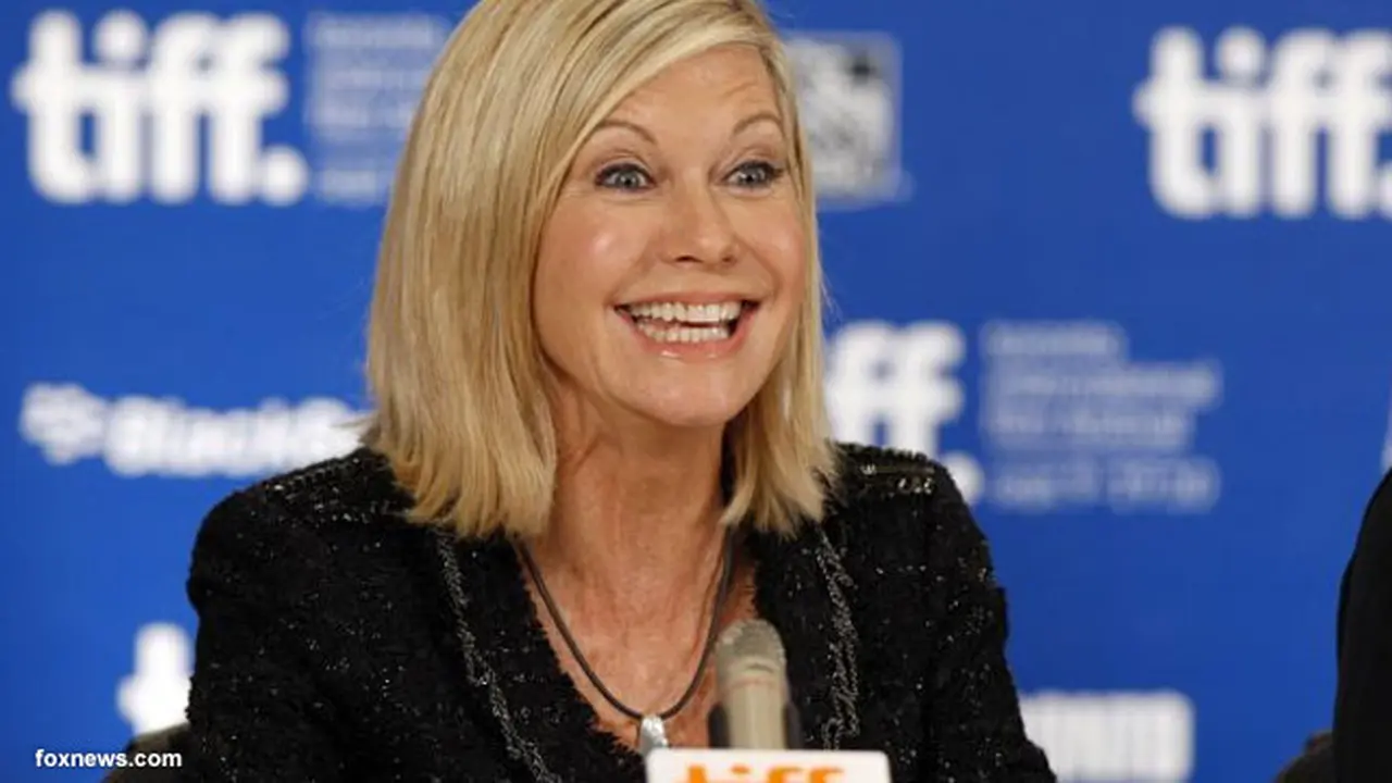 olivia-newton-john-130820b.jpg