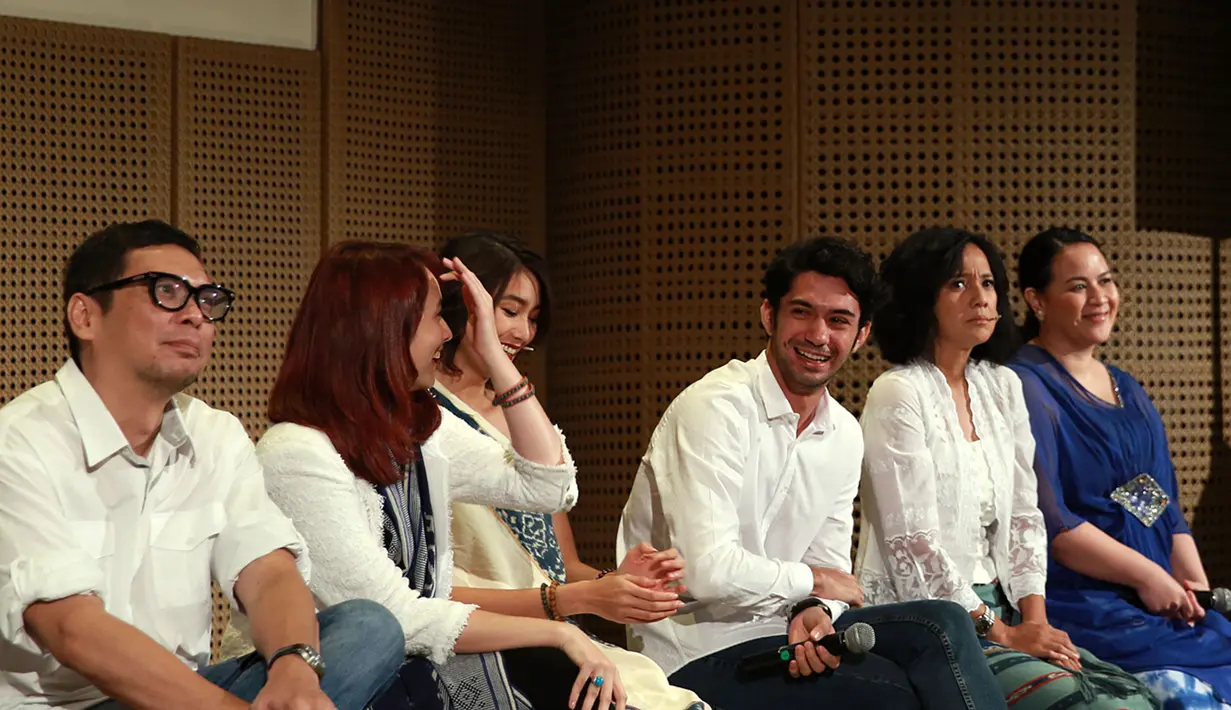 "Banyak (film) yang memiliki value baik, aktor aktris bagus, tapi ga banyak penonton ternyata. Malah sekarang ini seperti telah menjadi stigma bahwa film yang bagus, di Indonesia akan minim penonton," tukasnya. (Deki Prayoga/Bintang.com)