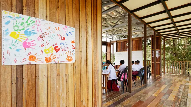Etania Green School (Sumber: ArchDaily)