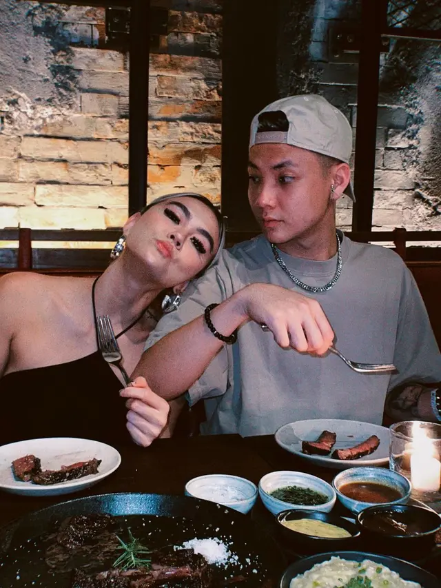 Potret Agnez Mo liburan di Bali ditemani sang pacar, Adam Rosyadi (Foto: Instagram agnezmo)