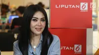 Artis Syahrini saat media visit ke kantor Liputan6.com di Jakarta, Selasa (3/7). (Liputan6.com/Arya Manggala)