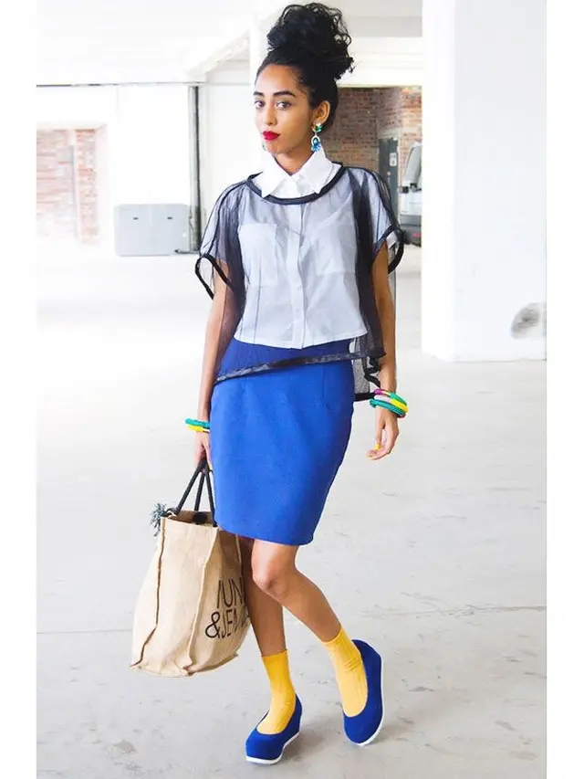 [Bintang] Semi Transparan, Simak Sederet Cara Pakai Sheer Top Biar Tampak Elegan