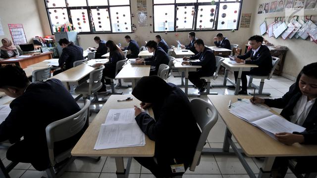 Memantau Ujian Paket C di Kemayoran