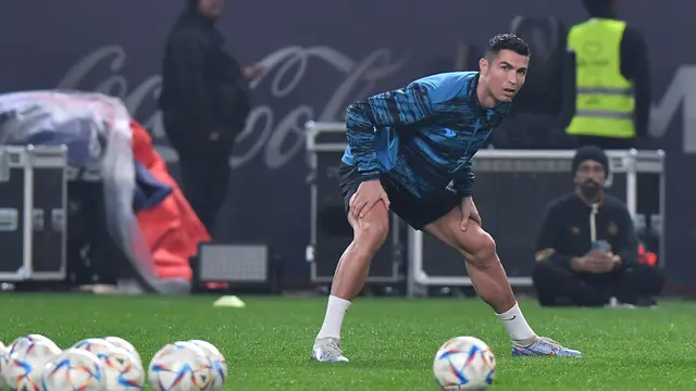 Foto: Masih Jalani Hukuman, Cristiano Ronaldo Giat Berlatih Bareng Al Nassr FC Jelang Debut Mewakili Riyadh All Star Kontra PSG