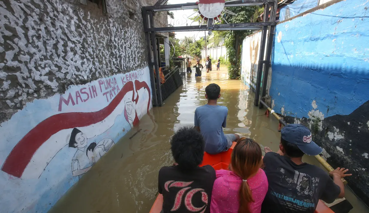 Kondisi ini memaksa puluhan warga meninggalkan rumah mereka. (merdeka.com/Arie Basuki)
