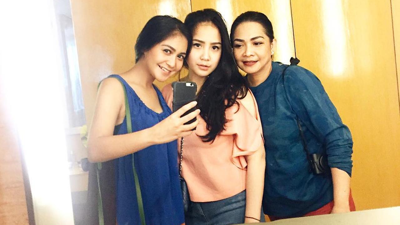 [Bintang] 8 Seleb Indonesia yang punya saudara cakep part 2