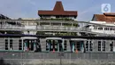 Suasana Halte Transjakarta Harmoni yang ditutup, Jakarta, Kamis (9/3/2023). Pengguna bus yang ingin transit dialihkan ke Halte Monas, Bundaran HI, dan Juanda. (Liputan6.com/Johan Tallo)