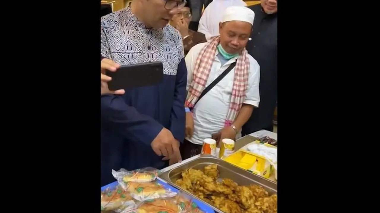 Ridwan Kamil Berhaji Tahun Ini, Bahagia Bertemu Bala-Bala Saat Temui Jemaah