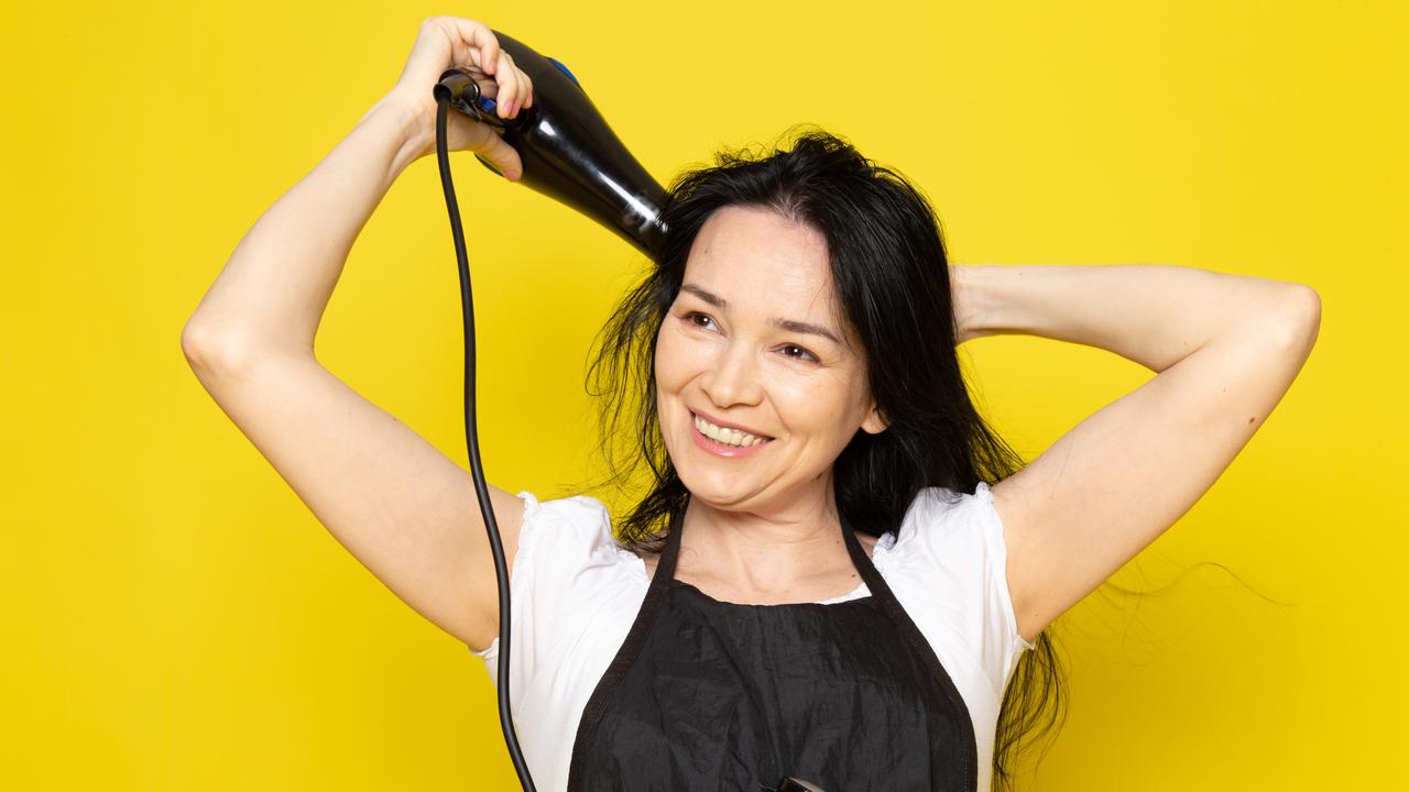 Bagaimana Cara Membuat Rambut Panjang Terlihat Bervolume? Ini 7 Teknik
