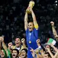 Namun, Cannavaro membalikkan kecenderungan tersebut. Piala Dunia 2006 seolah jadi bukti bahwa bek bisa juga bersinar. (AFP/Nicolas Asfouri)