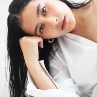 Prilly Latuconsina syok berat melihat billboard berisi ucapan selamat ulang tahun untuknya. (Foto: Instagram @prillylatuconsina96)