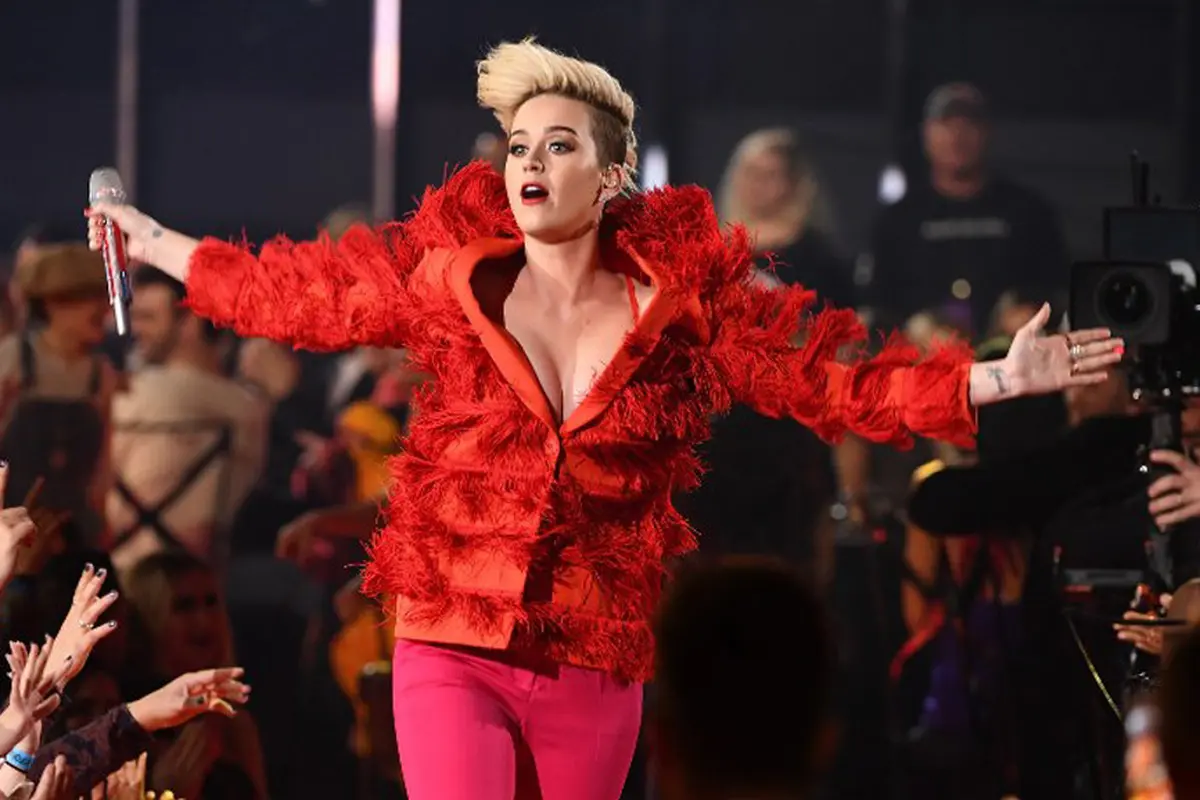 [Bintang] Katy Perry dan Taylor Swift