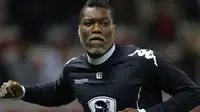 PENSIUN - Djibril Cisse memutuskan gantung sepatu di usia 34 tahun. (getfrancenews)