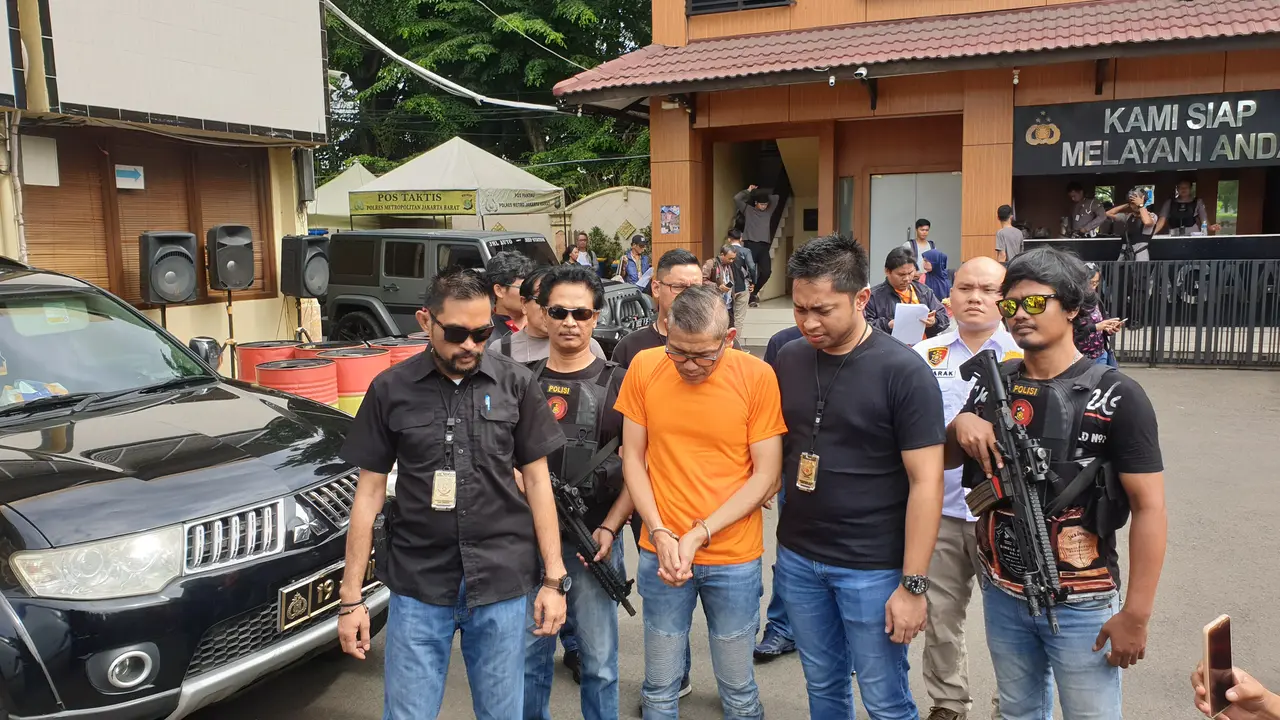 Tohab Silaban pengemudi Agya yang melawan polisi