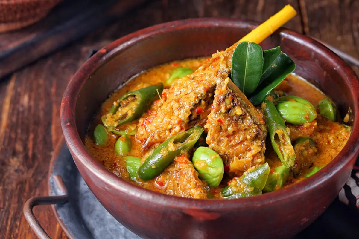 ikan asap santan pedas