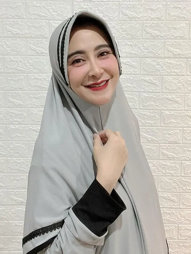 [Fimela] Uut Permatasari Hamil ke-2