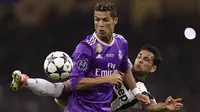 Dani Alves Akhirnya Mau Puji Ronaldo
