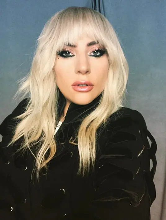 Komentar yang membanjiri soal patung lilin tersebut sebagian besar bersifat negatif. Bahkan ada juga yang geram dengan hasil karya yang dibuat oleh seniman Madame Tussauds tersebut. (Instagram/ladygaga)