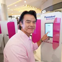 Dion Wiyoko menyadari pentingnya merawat kesehatan gusi sebagai bentuk aging gracefully (Pepsodent)