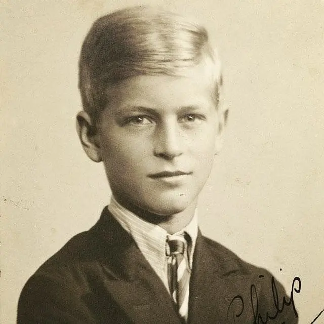 Pangeran Philip saat kecil, diambil pada 1933. (Instagram/ theroyalfamily)